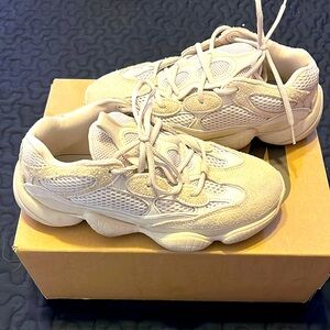 Blush Yeezy 500, women’s 7.5, mens 5.5